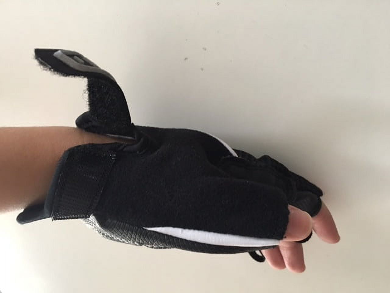 Medium Open Fingered Gloves