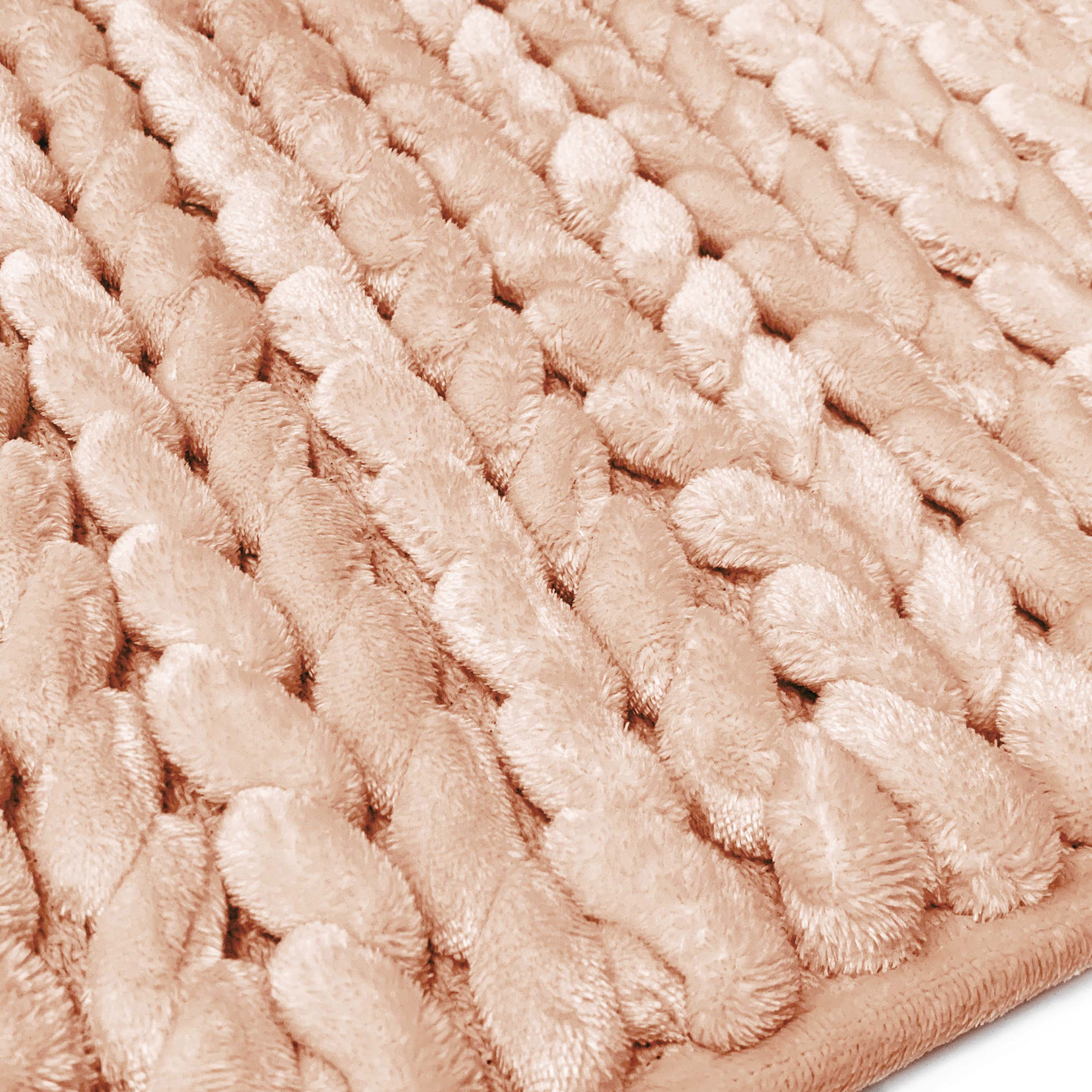 Better Homes & Gardens Thick & Plush Braided Bath Rug, Blush, Charcoal Infused Memory Foam, 17x24"