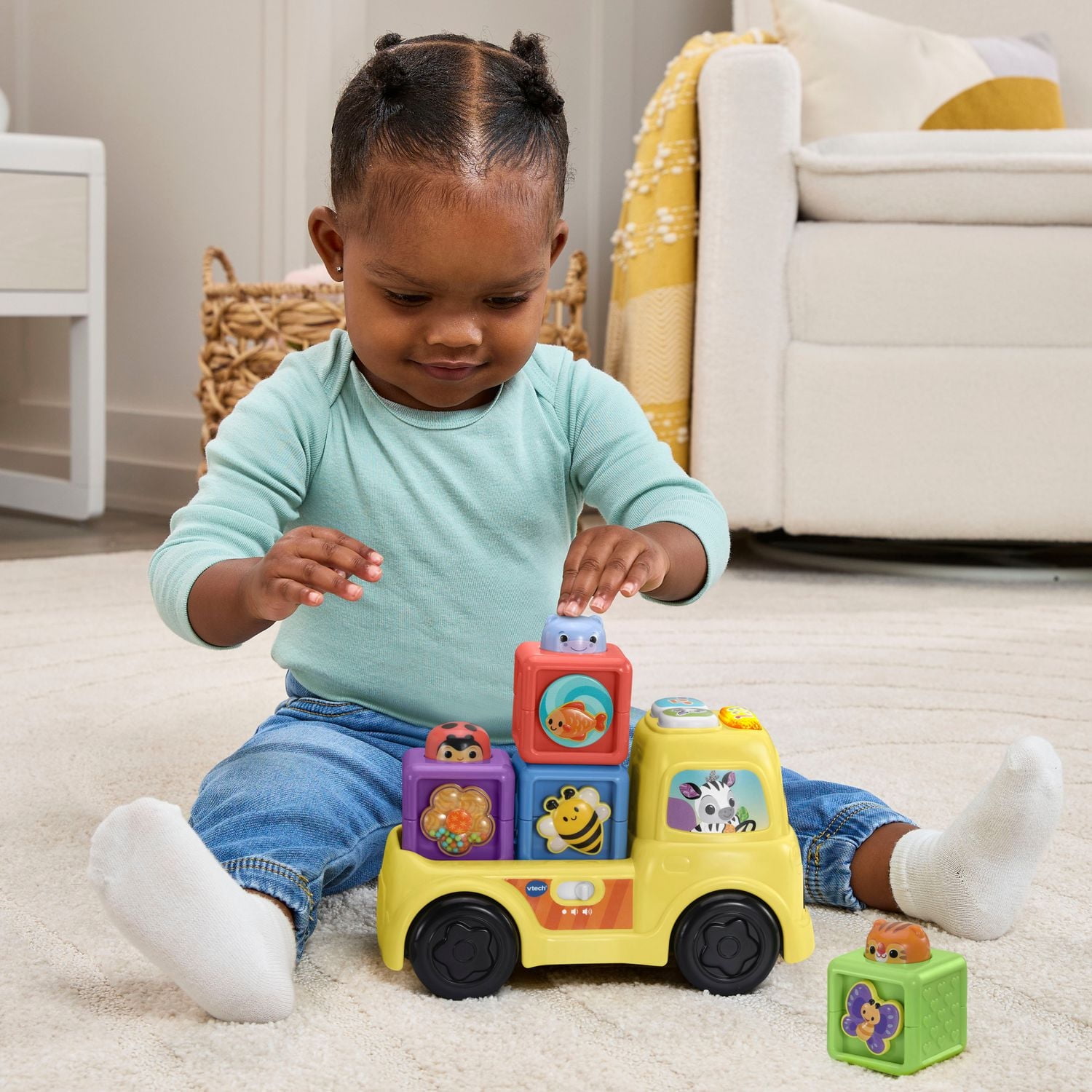 VTech Beep & Go Blocks Truck With Four Interactive Blocks - French Version, 6+ Months