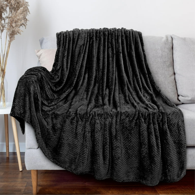 PAVILIA Waffle Fleece Throw Blanket for Couch Twin Bed Black Super Soft Fuzzy Cozy Blanket Sofa Plush Warm Cute Decorative Home Decor Throw