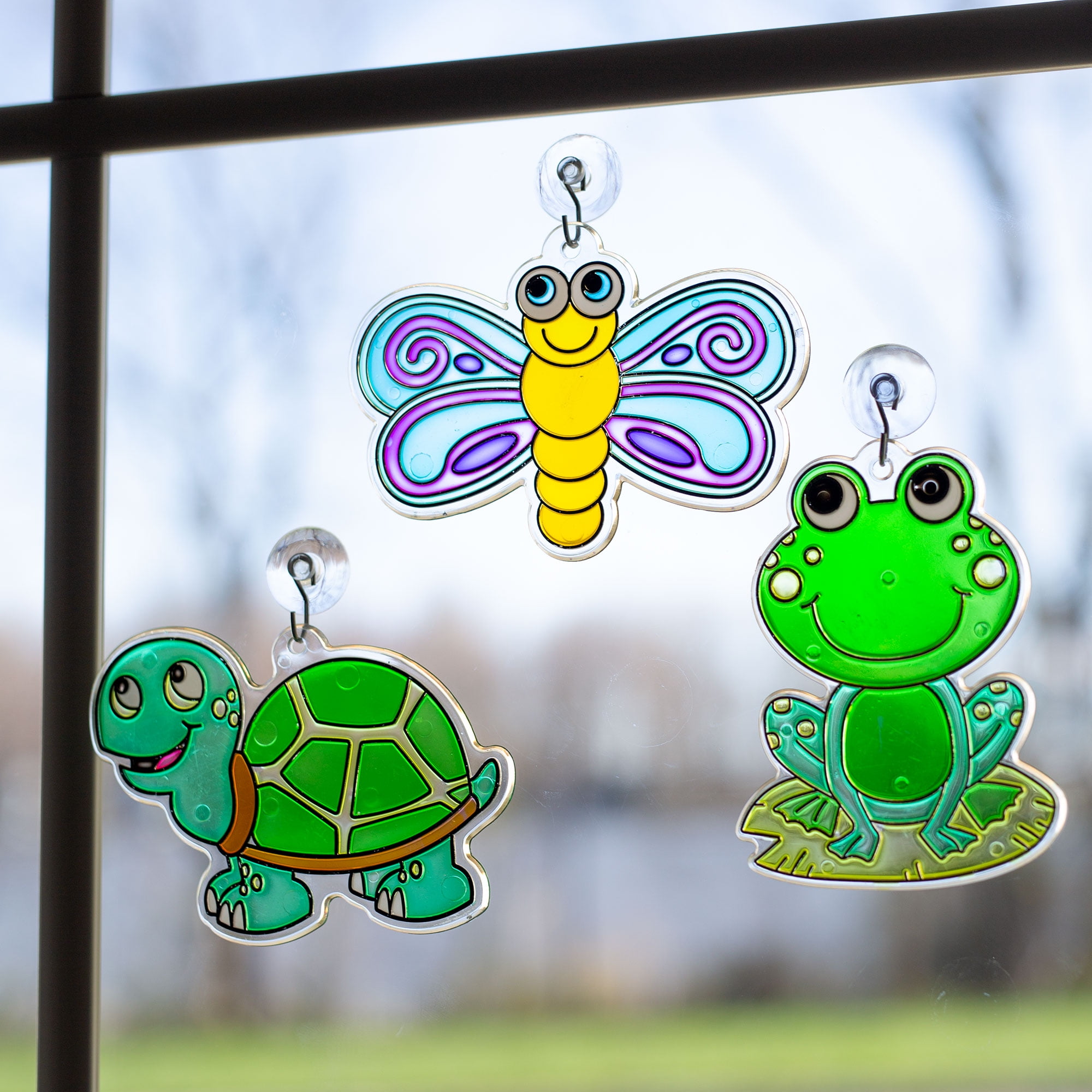 Hello Hobby Ready-to-Paint Frog Sun Catcher, Plastic Sun Catcher with Black Outlines, 2.95 in. x 4 in. x 0.15 in.
