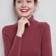 thumbnail image 1 of Suéter de mujer Otoño e Invierno Suéter de lana engrosado Cuello alto Jersey de barra de tiro Solapa corta Camisa de base de punto entallada, 1 of 6