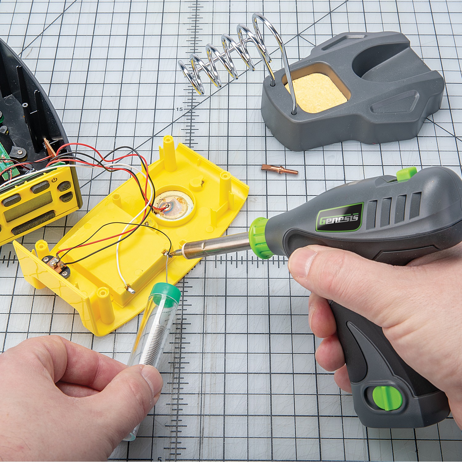 Genesis GLSI08B 8-Volt Li-Ion Cordless Soldering Iron