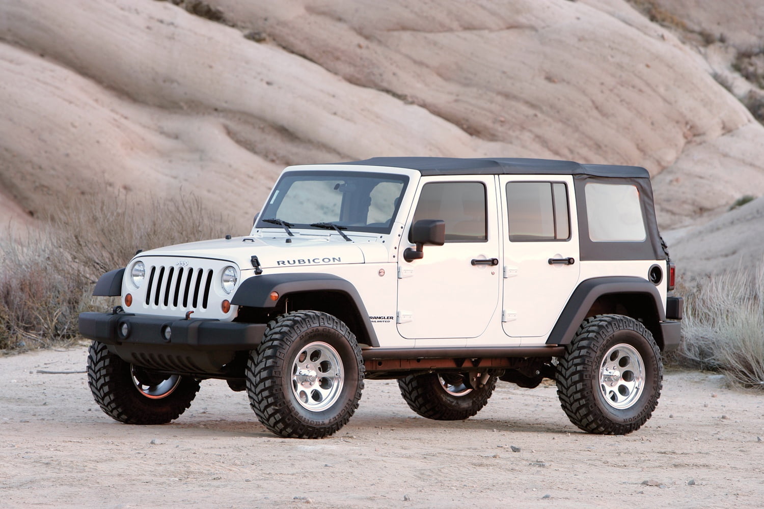 Fabtech K4037 Basic Lift System W/Shocks Fits 07 18 Fits/For Wrangler (Jk) Fits select: 2013 JEEP WRANGLER, 2008 JEEP WRANGLER UNLIMITED