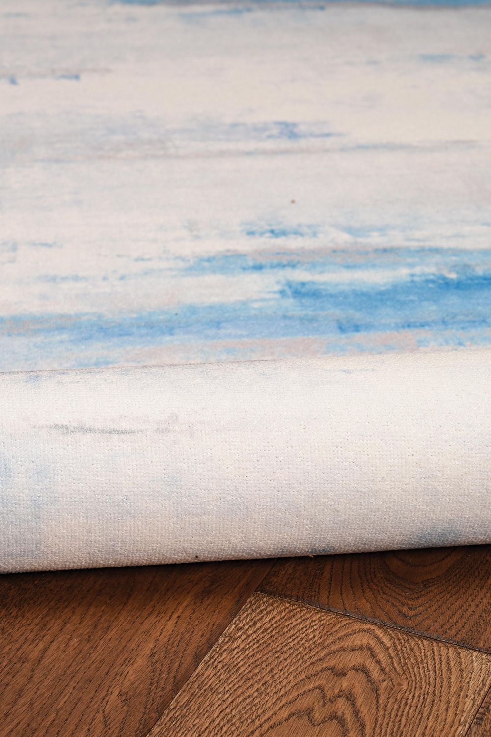 Tiana 5' x 7' Washable Area Rug, Ivory and Blue