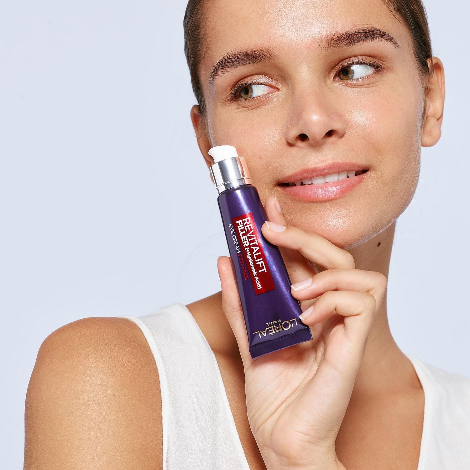L'Oreal Paris Revitalift Crème de yeux pour le visage Hydratant avec acide hyaluronique, sans parfum, sans alcool, 30mL Crème pour les yeux et visage