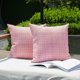 thumbnail image 5 of Funda de Almohada Kevin Textile para Exterior Impermeable 50x50 cm Rosa, 5 of 8