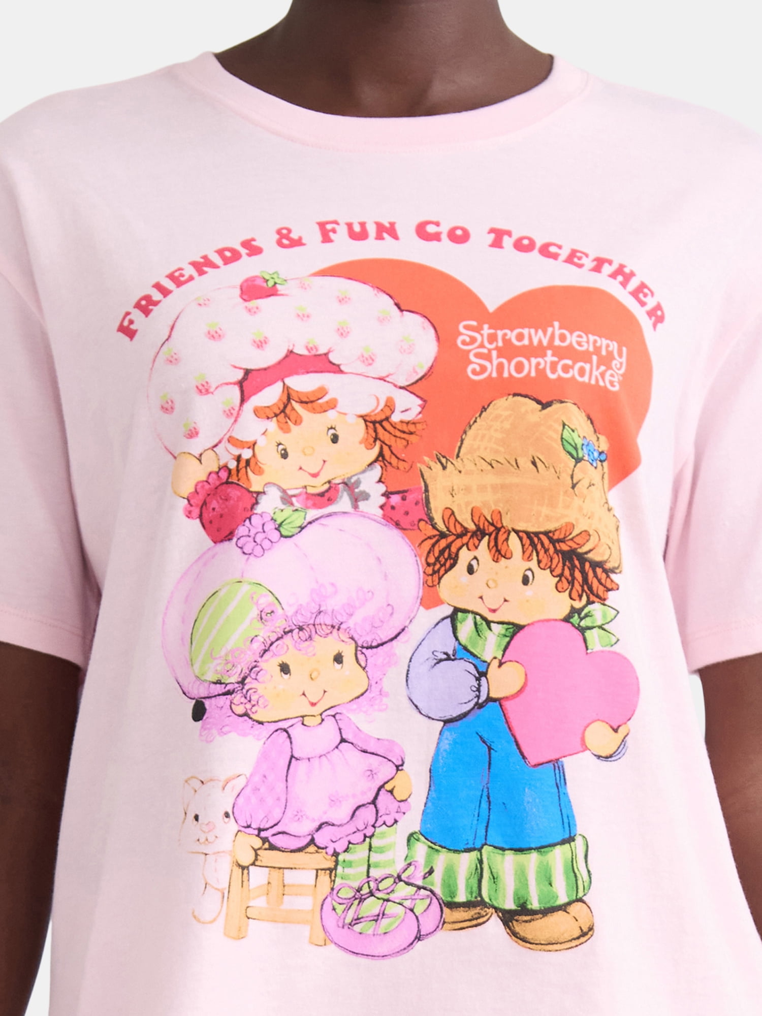 Strawberry Shortcake Women’s Friends and Fun Graphic Tee, Sizes XXS-XXL