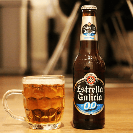 Estrella Galicia 0,0 Non-Alcoholic Beer 30 Pack, Made in Spain, 11.2oz/btl, includes Phone/Tablet Holder & Beer/Pairing Recipes