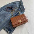 thumbnail image 1 of Bolso pequeño con cadena de diamantes estilo Chanel para mujer, versión coreana de otoño 2025, moderno y sencillo, bolso cuadrado pequeño, bandolera de gran valor., 1 of 5