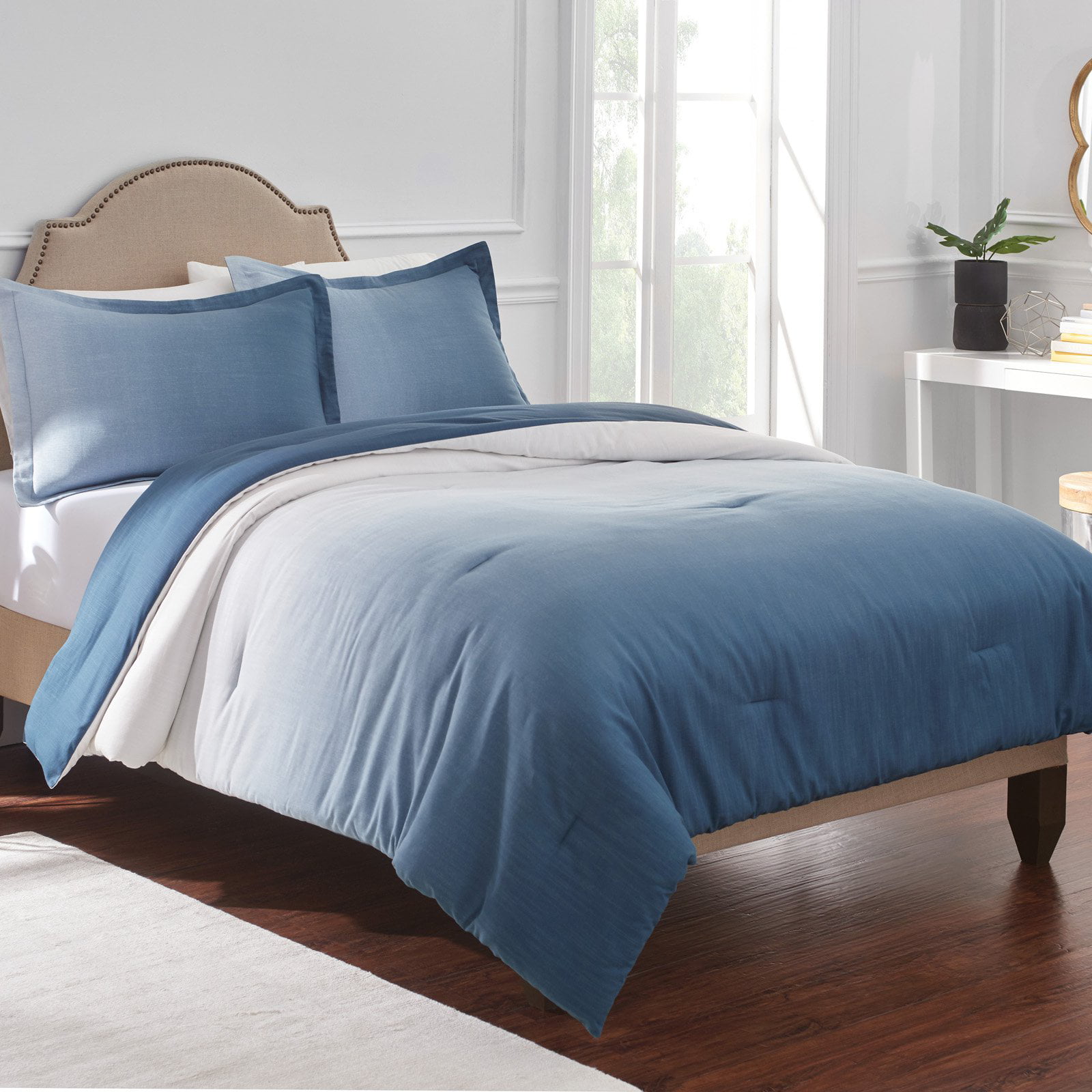 Ombre Full/Queen Blue Comforter Set