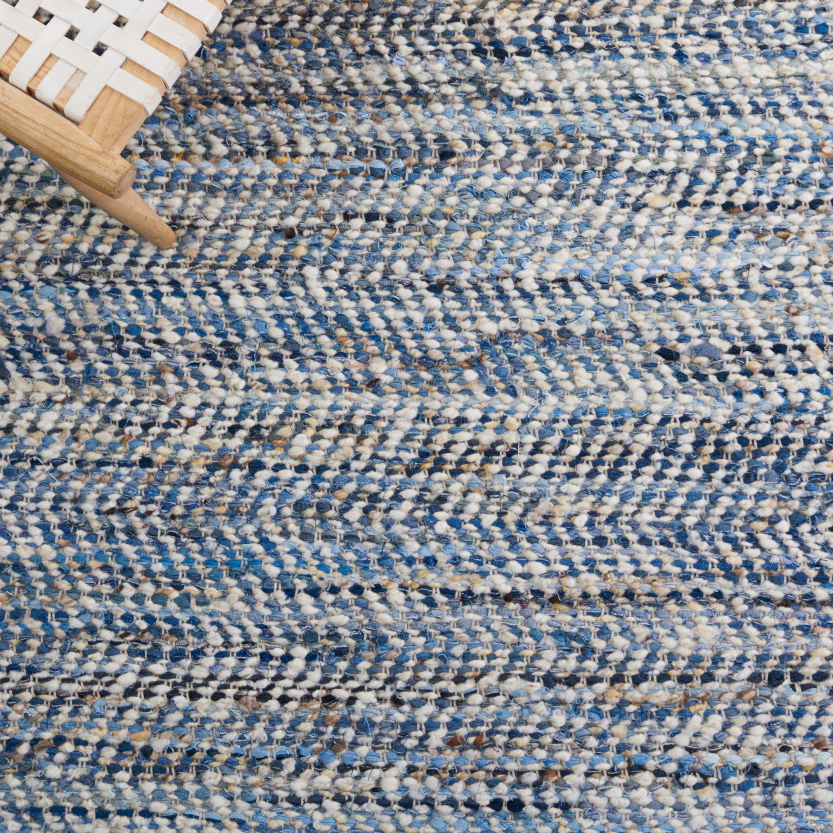 SAFAVIEH Natura Leonard Distressed Area Rug, Blue/Ivory, 6' x 6' Square