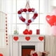 thumbnail image 5 of Guirnalda de pompones con forma de corazón para San Valentín | Decoración romántica con bolas de amor para habitaciones y fiestas, 5 of 6
