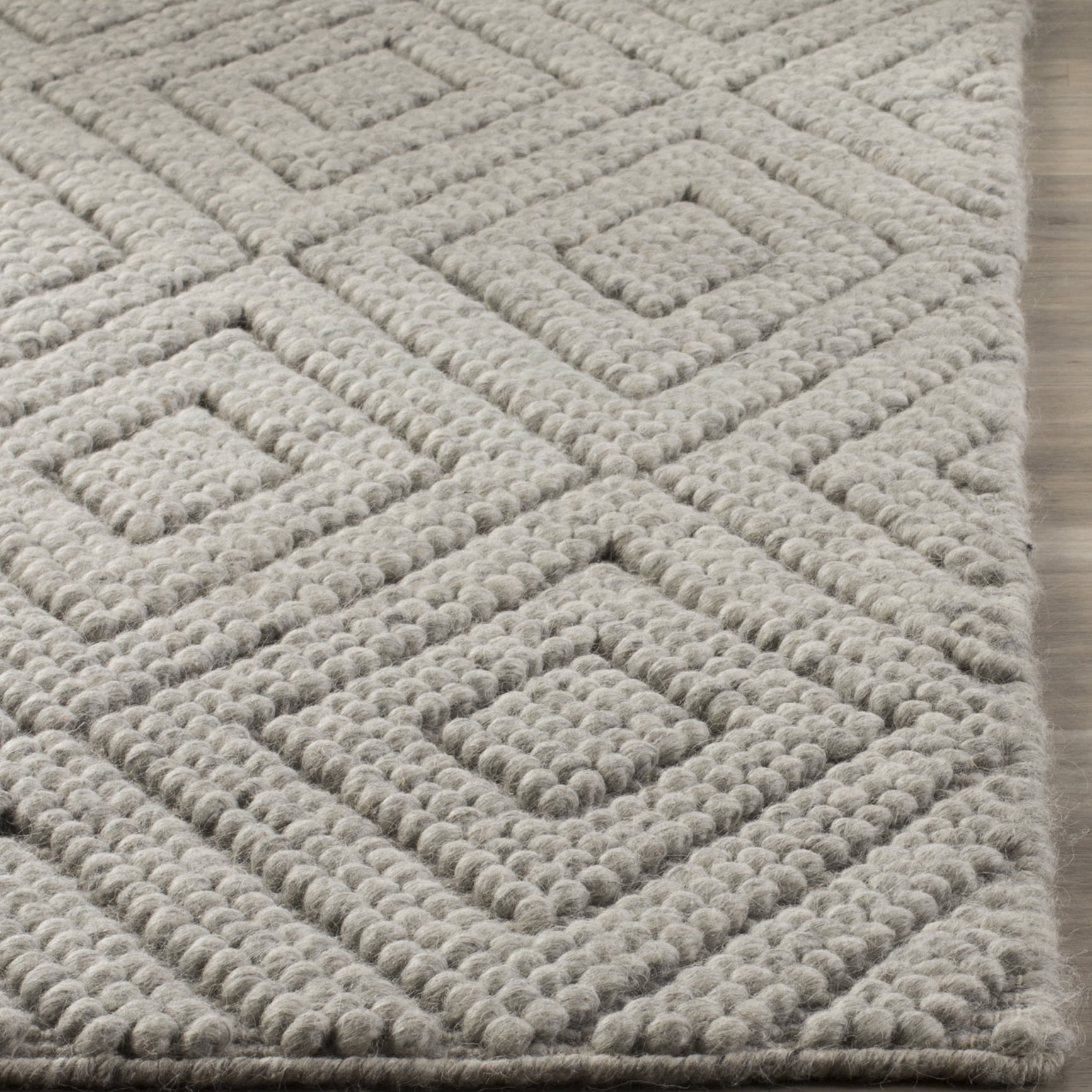 SAFAVIEH Natura Glenda Geometric Area Rug, Silver, 6' x 6' Square
