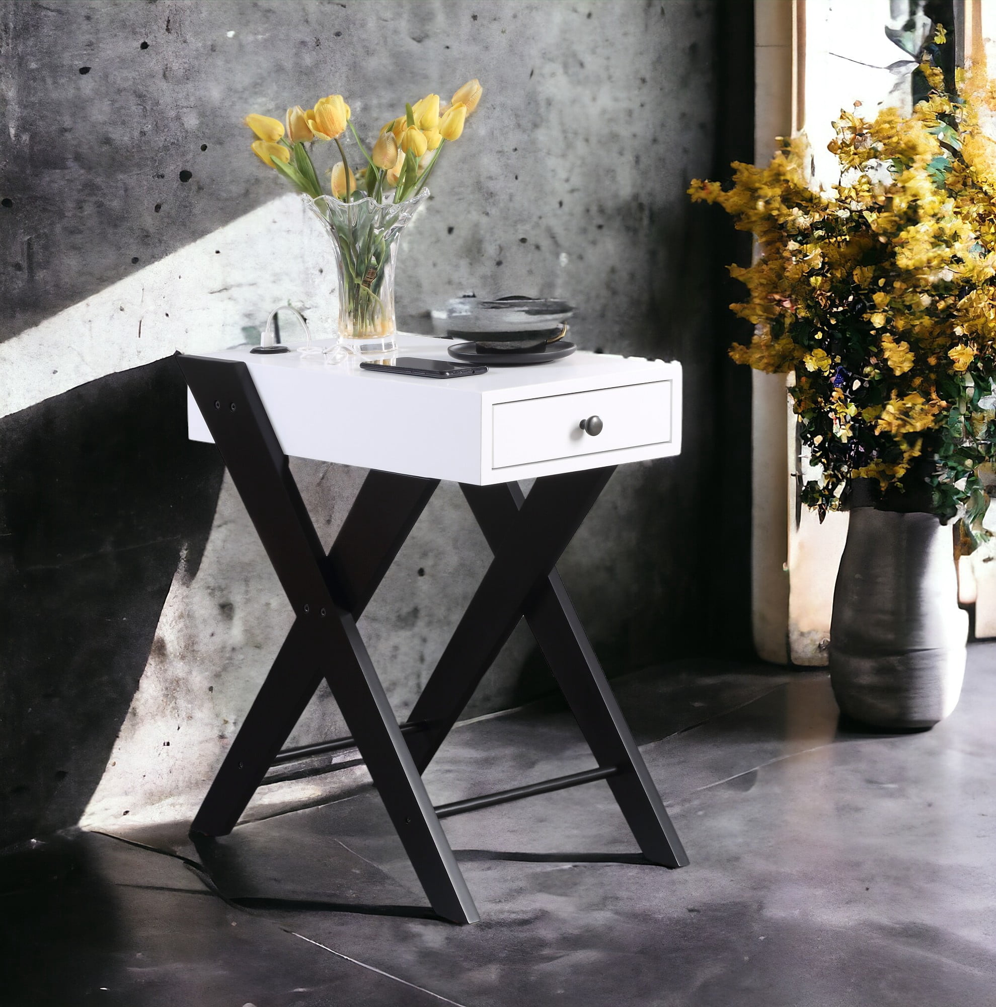 Accent Table with Built-in USB Port