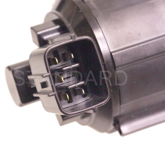 Standard Motor Products EGV801 EGR Valve For Select 04-05 Chevrolet GMC Models Fits select: 2004-2005 CHEVROLET SILVERADO, 2004-2005 GMC SIERRA