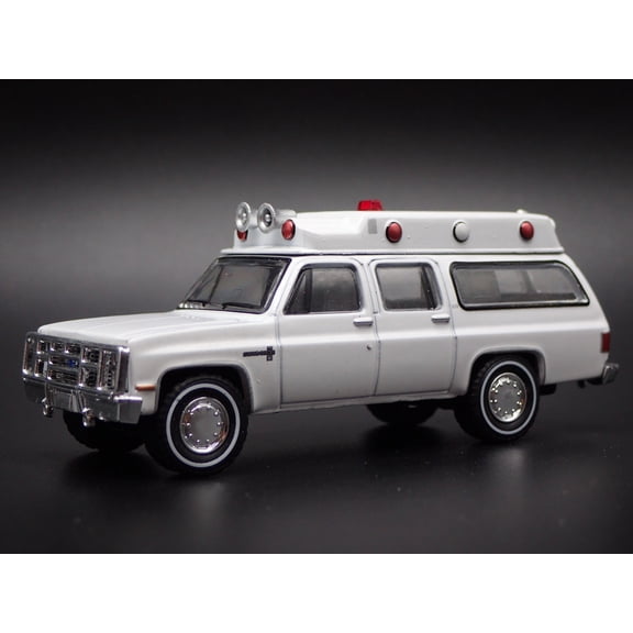 Open Box 1973-1991 CHEVY CHEVROLET SUBURBAN K20 AMBULANCE 1:64 SCALE DIECAST MODEL CAR
