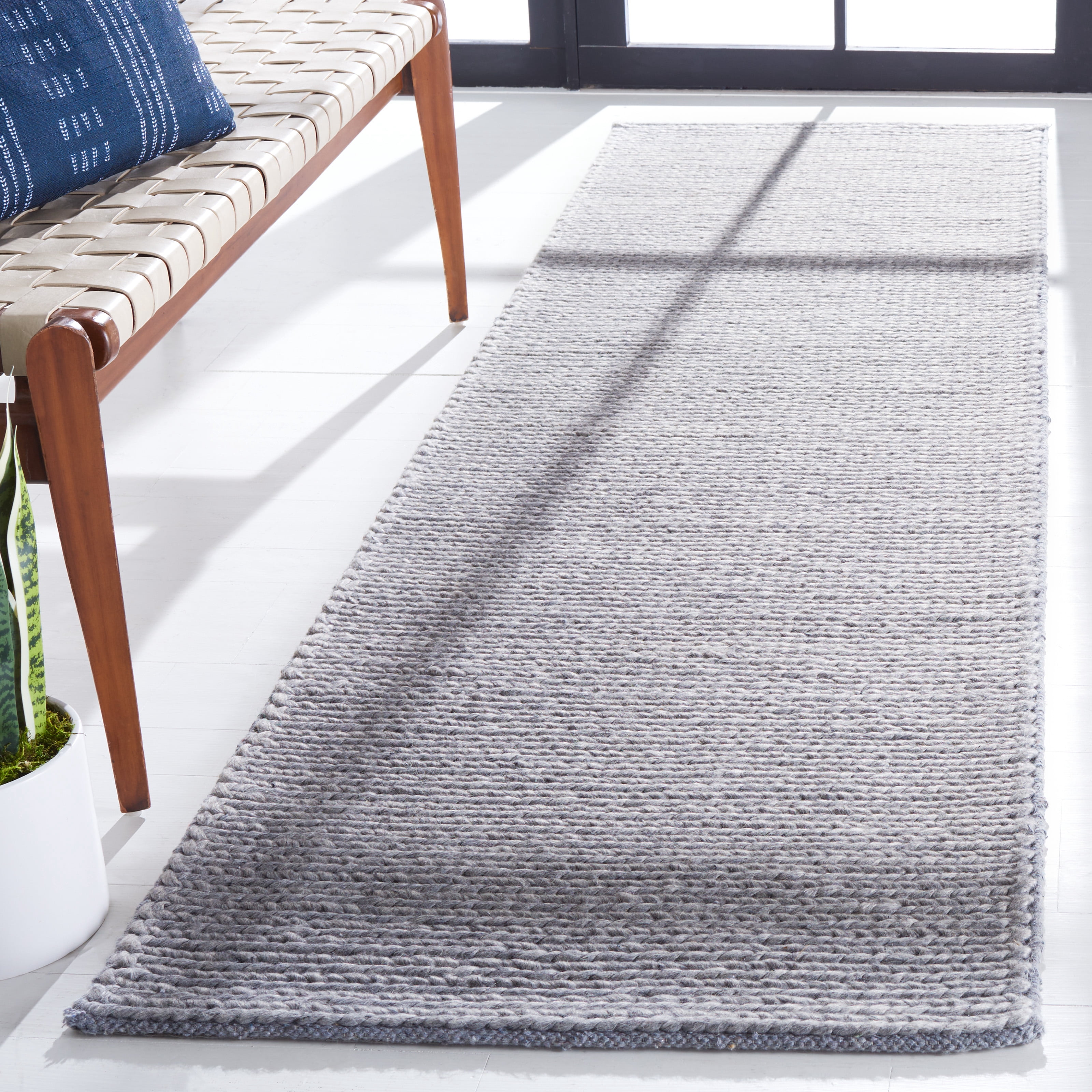 SAFAVIEH Natura Madrid Geometric Runner Rug, Steel, 2'3" x 12'