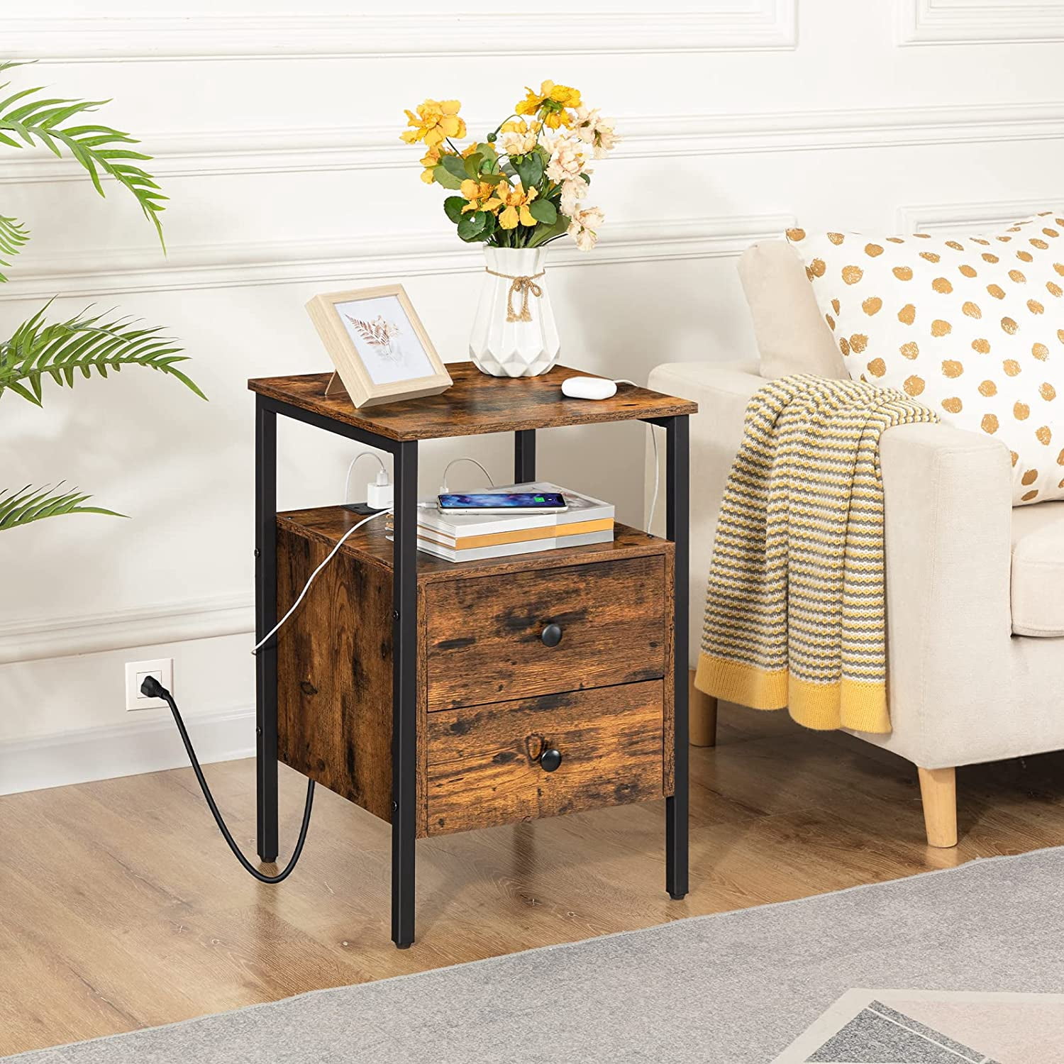 HOOBRO Nightstands Set of 2 with 2- Drawer and Charging Station Living Room Bedroom Brown BF431BZP201