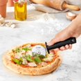 thumbnail image 4 of Cortador de pizza triangular de acero inoxidable con mango GreenGrip de 7,6 cm, 4 of 4