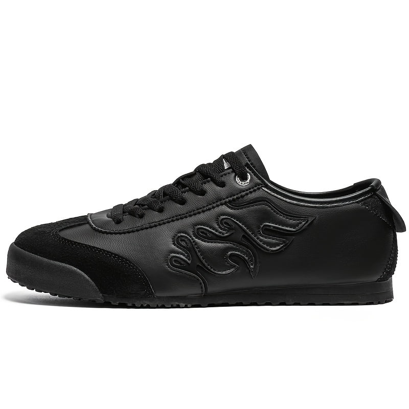 A Pair of Fashionable Men's Sneakers, Casual Mountaineering Shoes with Traditional Ethnic-style Geometric Patterns, Round Toe Design, Lace-up Style，Suitable for All-season Hiking. Forrest Gump Shoes