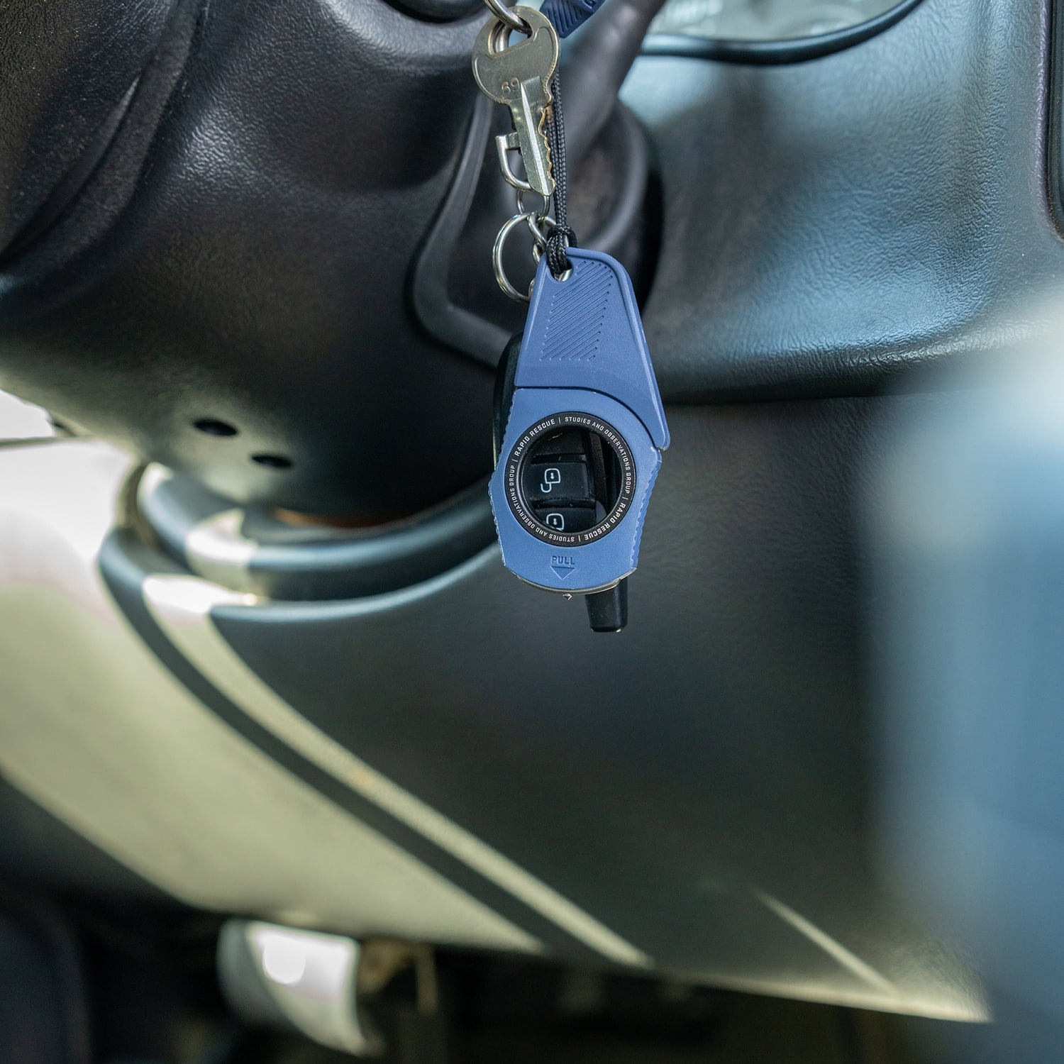 SOG Rapid Rescue Pocket Seatbelt Cutter and Glass Breaker with Removable Sheath, Midnight Blue, SOG-26-30-03-43