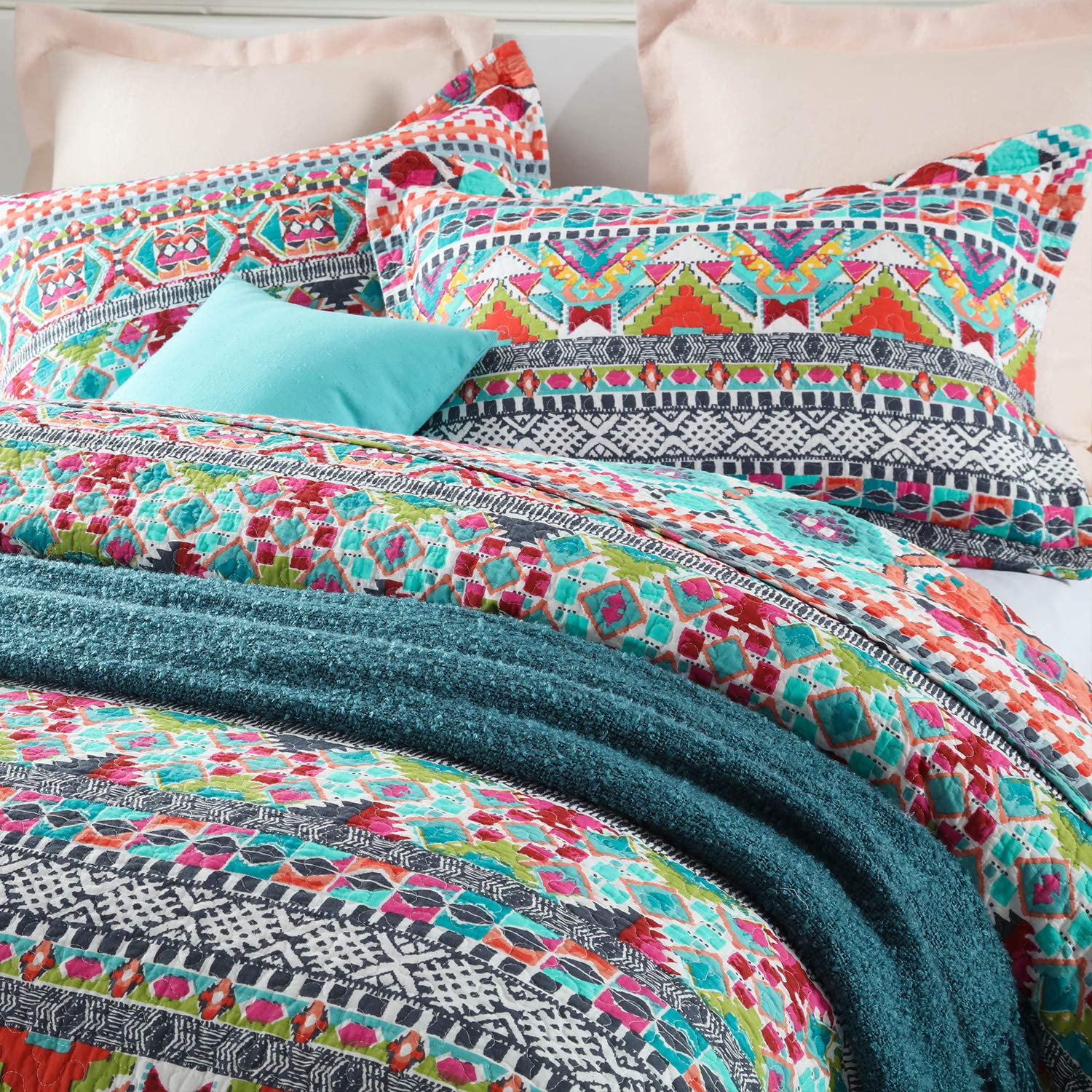 WannaToo King Size Quilt Comforter Cotton Bedding Set With Shams, Blue and Red
