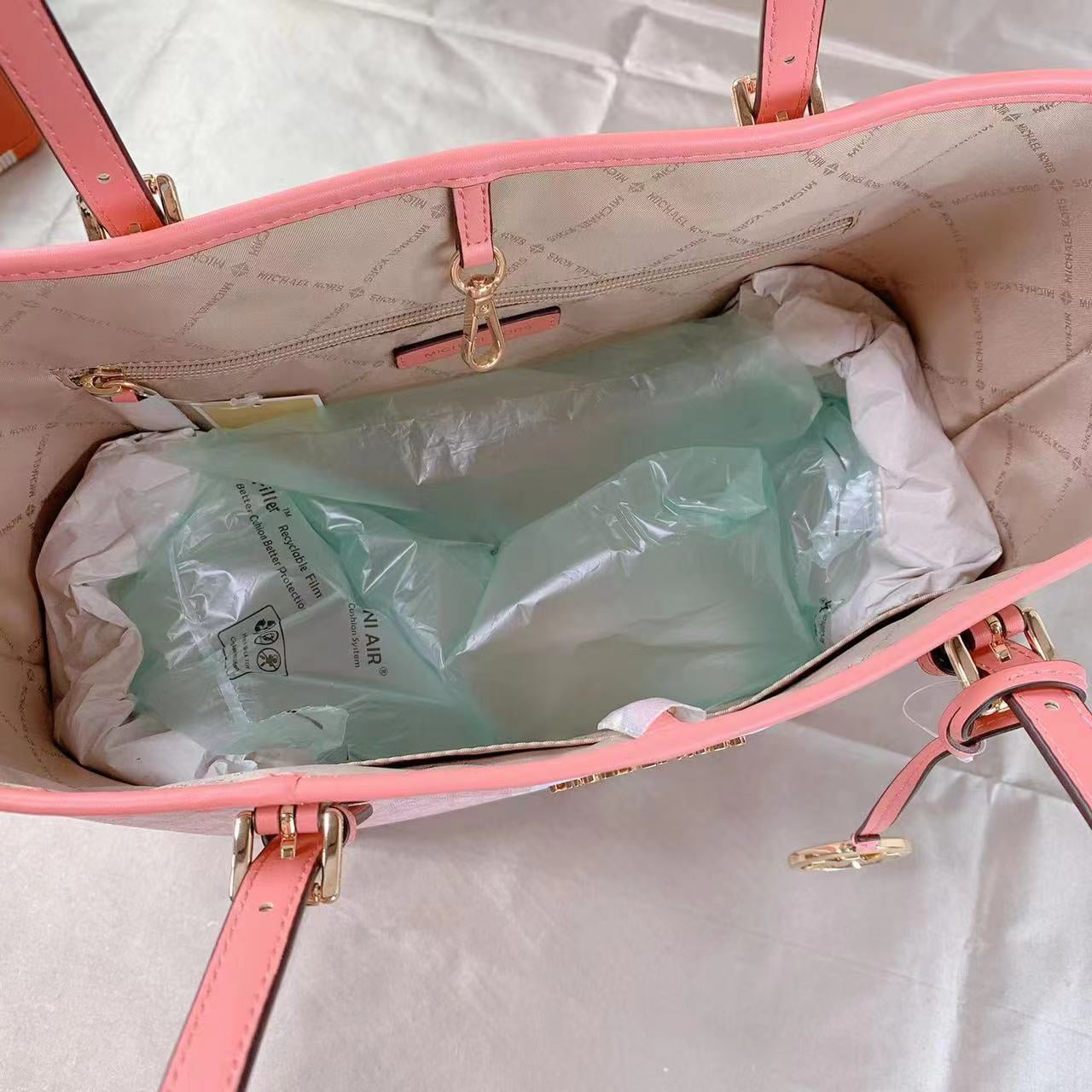 Michael Kors Jet Set Medium Carryall Tote Bag 3D Graphic Logo Brown Bl –  Vipappleshop