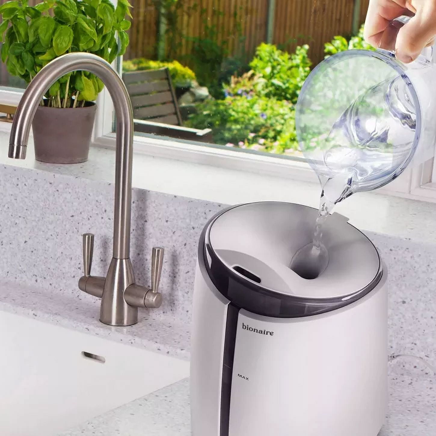 Bionaire® Ultrasonic Humidifier, 1 Gallon Capacity, 3 Speed Settings, Visible mist