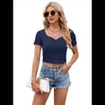 thumbnail image 3 of Camiseta de Corta con Cuello en V y Ombligo Al Descubierto, Azul Marino, Talla L, 3 of 7