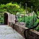 thumbnail image 4 of Juego de 6 espirales de viento reflectantes para controlar las aves y asustarlas, y para decorar balcones y jardines, 4 of 8