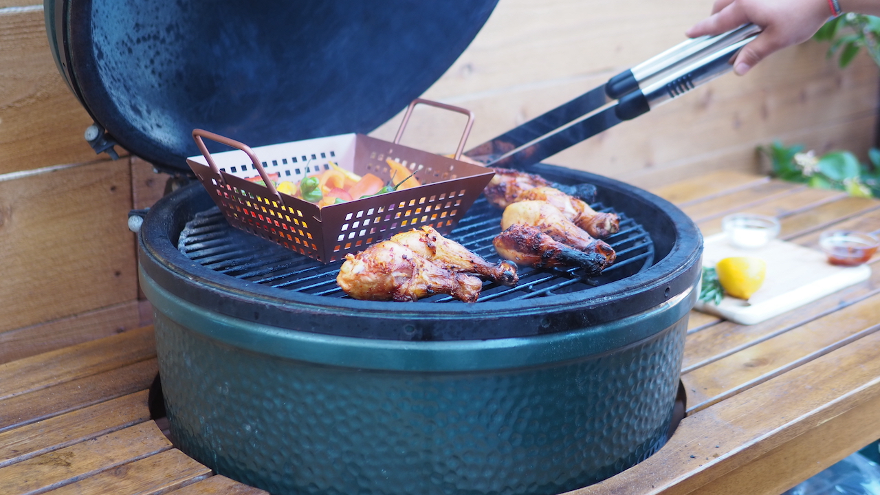 PitMaster King Grill Topper BBQ Grilling Copper Pan and Tray 5pc Set With 16" Tongs and EN407 Certified 932F Heat Resistant Gloves