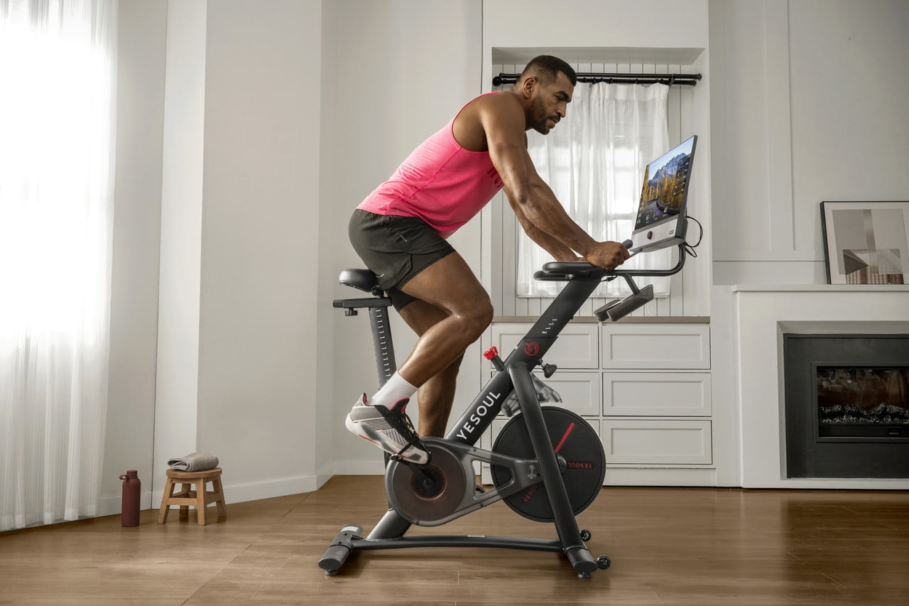 Yesoul - Exercise Bike G1M Plus w/ 1 year unlimit coach subscription, 21.5" HD screen, 6W speakers. real-time data display - Black