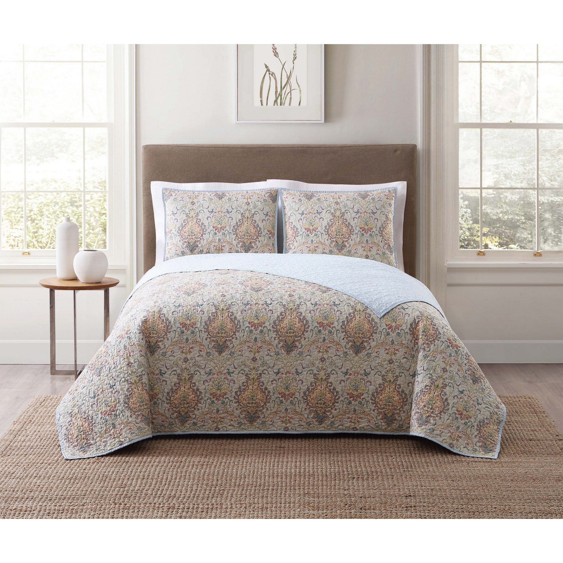 Style 212 Cambridge Ivory Full / Queen XL Quilt Set