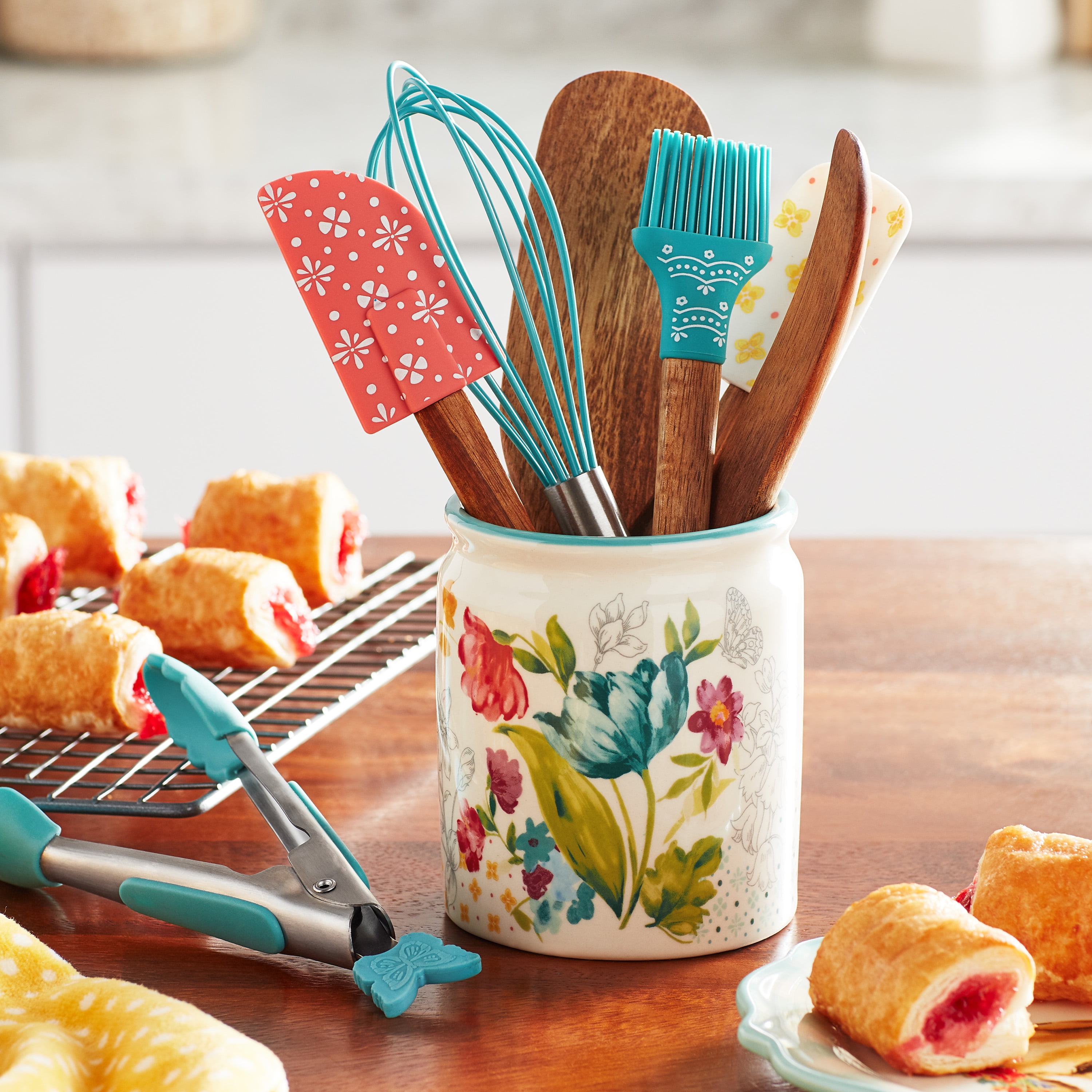 The Pioneer Woman Silicone Kitchen Utensils & Mixing Bowl 14-Piece Set  $19.96 (Reg. $30) - Fabulessly Frugal