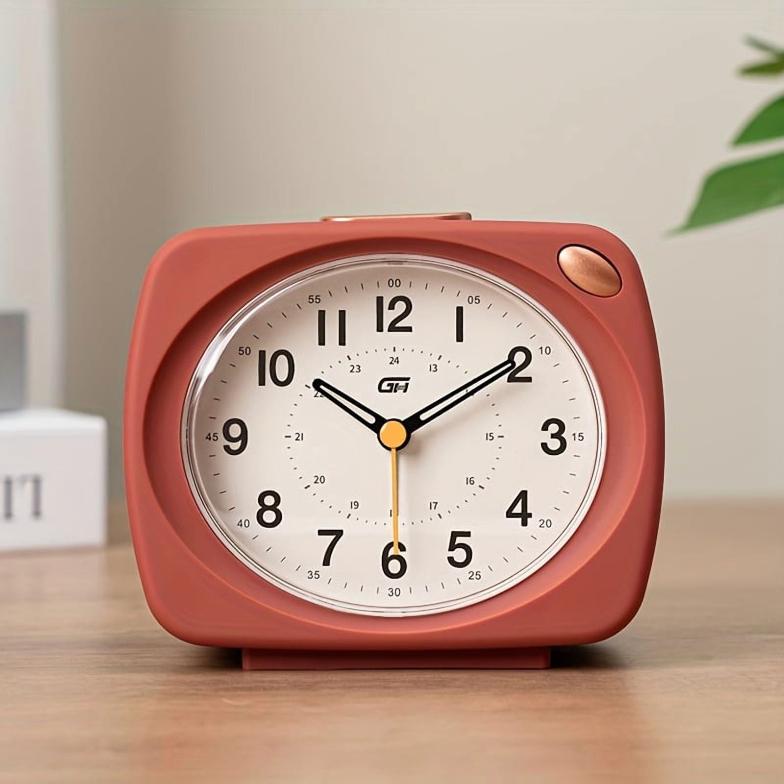 Silent modern bedroom alarm clock with snooze and night light functions | Perfect for bedside, office, or dorm use - a student essential, uses 1 battery (battery not included).
