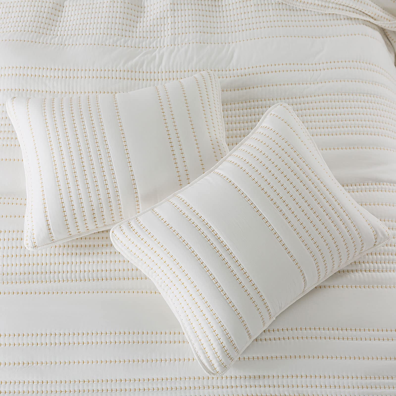 Greagle 3-Piece Queen Size Quilt Set, Lightweight Summer Wabisabi Modern Beige Strip Cross, White