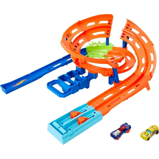 Hot Wheels Whip Around Raceway, 2 Toy Cars in 1:64 Scale, Storage