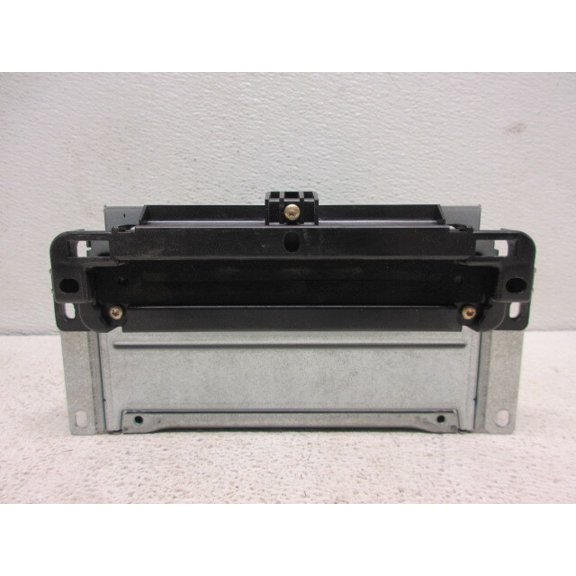 Pre-Owned 2011-2012 Dodge Journey AM FM CD MP3 Radio Receiver OEM LKQ - Verify Specific Vehicle Fitment In Description - (Good)