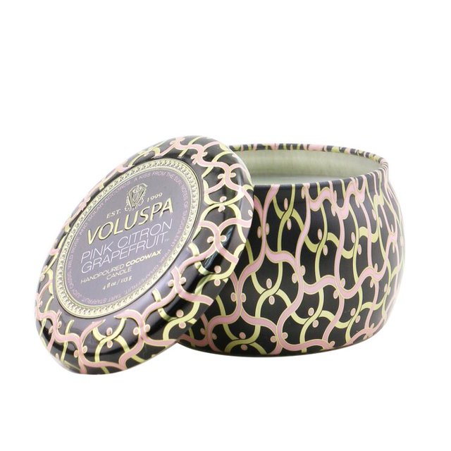 Mini lata Candle Voluspa color rosa limón y pomelo 25 h quemado