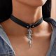 thumbnail image 1 of Collar gargantilla de cuero estilo punk Earent, colgante de serpiente negra, cadena, joyería de moda ajustable para mujeres y niñas - Código de modelo 965, 1 of 5