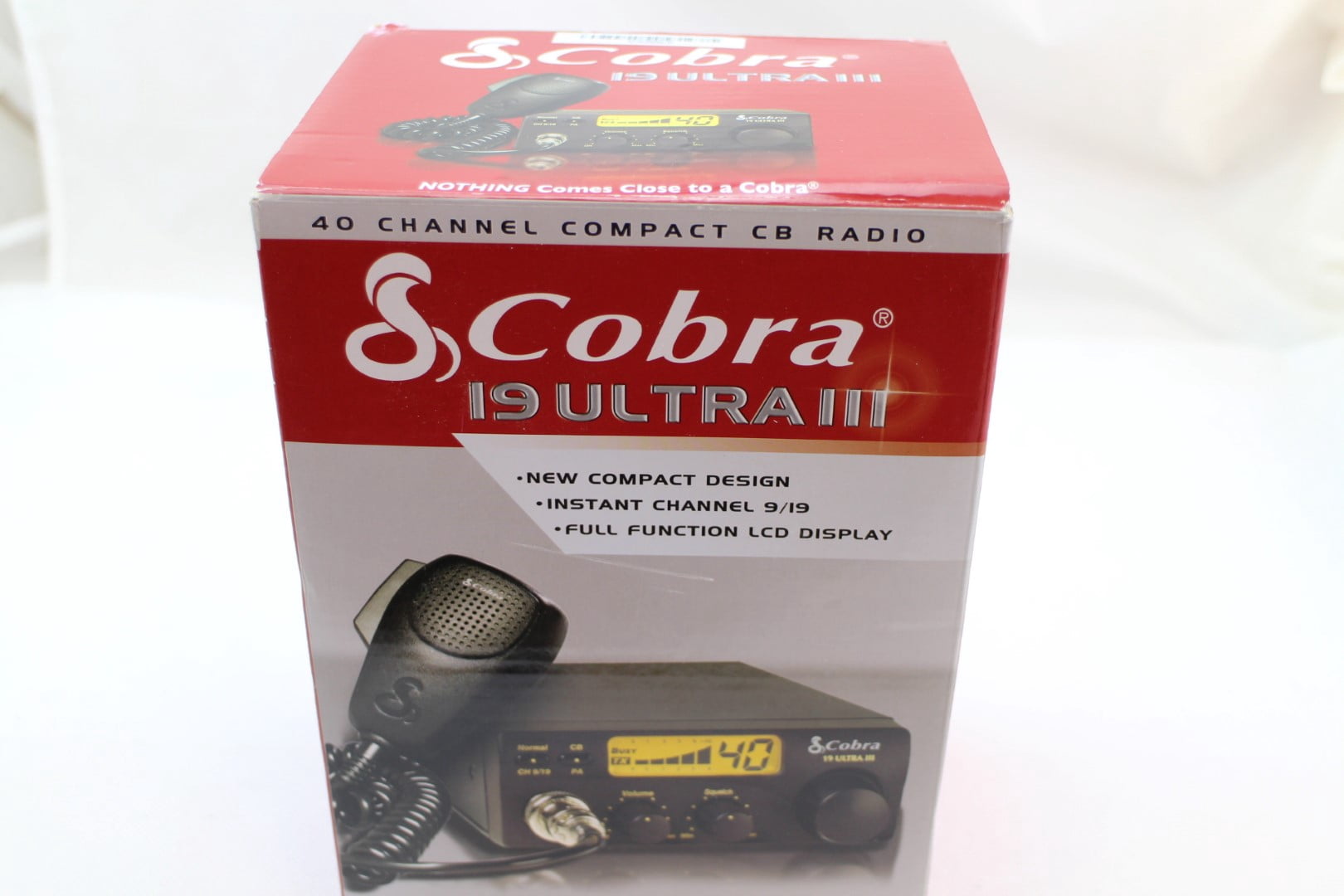 Cobra Electronics 19 Ultra III Compact Design CB Radio for Car, Truck or RV, 40 Channels & 40 hz Frequency