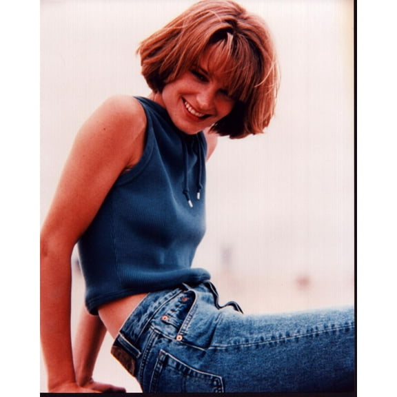 Bridget Fonda In Jeans And Crop Top Photo Print (16 x 20) - Item # MVM71074