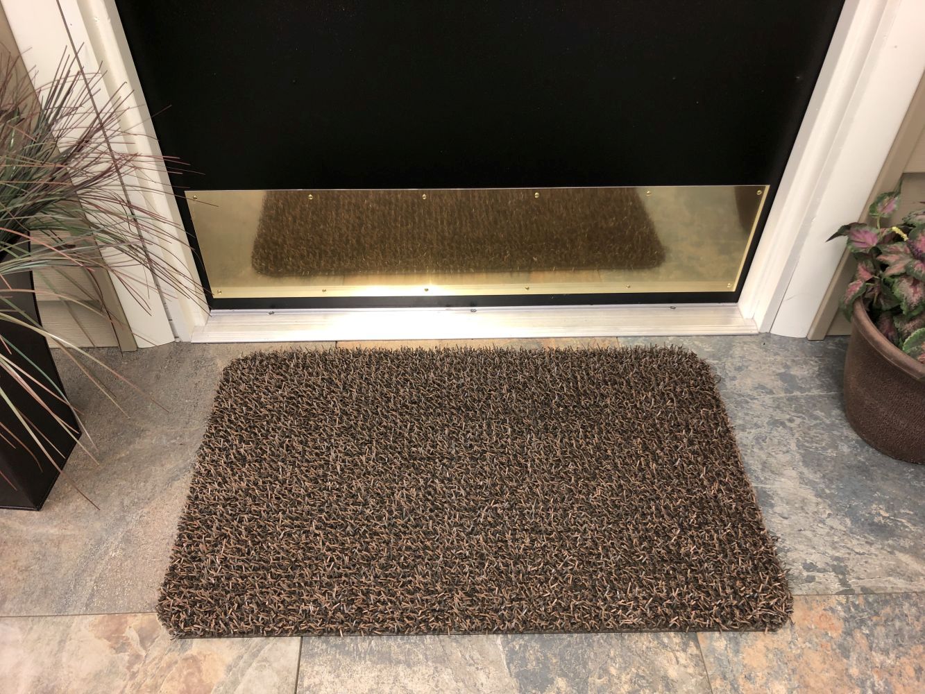 Clean Machine High Traffic AstroTurf Scraper Doormat 17.5 x 29.5 inch Sandbar Brown Outside Use