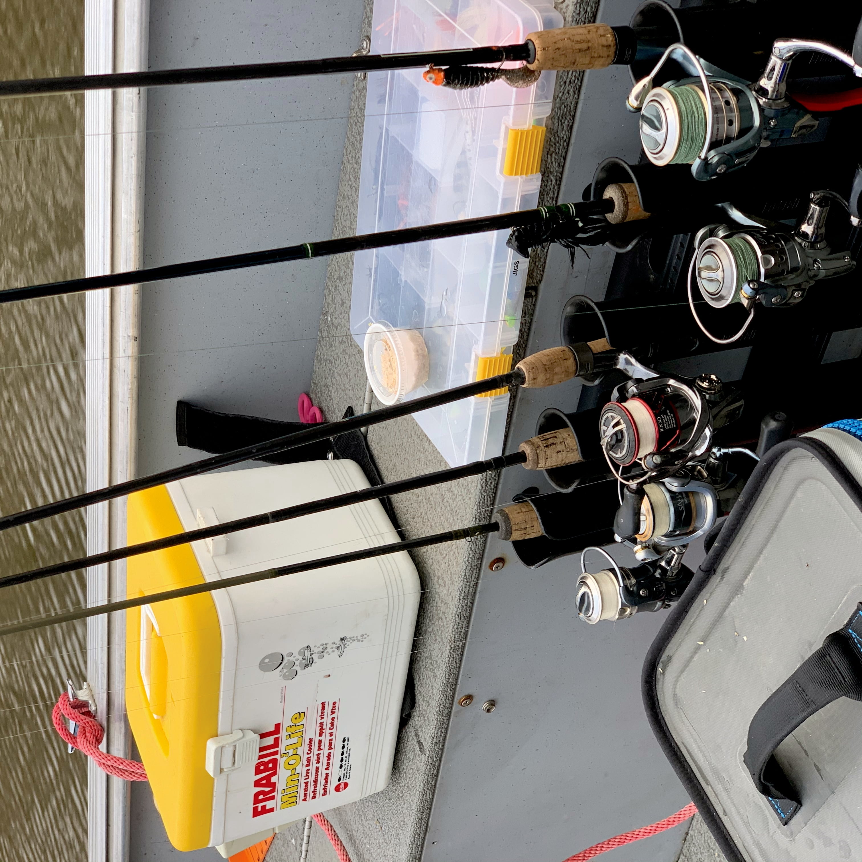 Enjoy Free Worldwide Shipping 8 qt Frabill Fishing Bait Station Aerated Live Bait Cooler