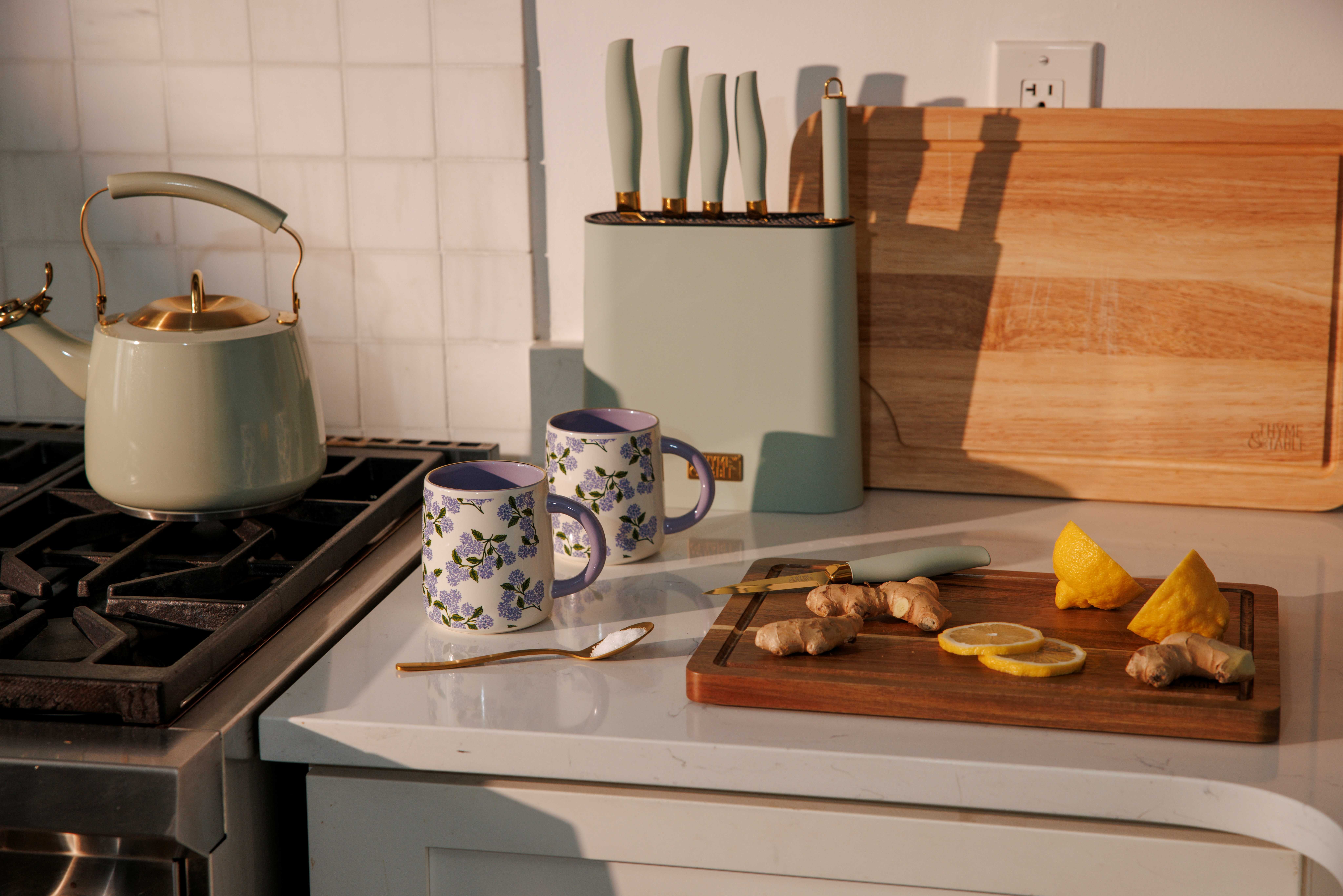 Thyme & Table 7-Piece Knife Block Set, Mint Green
