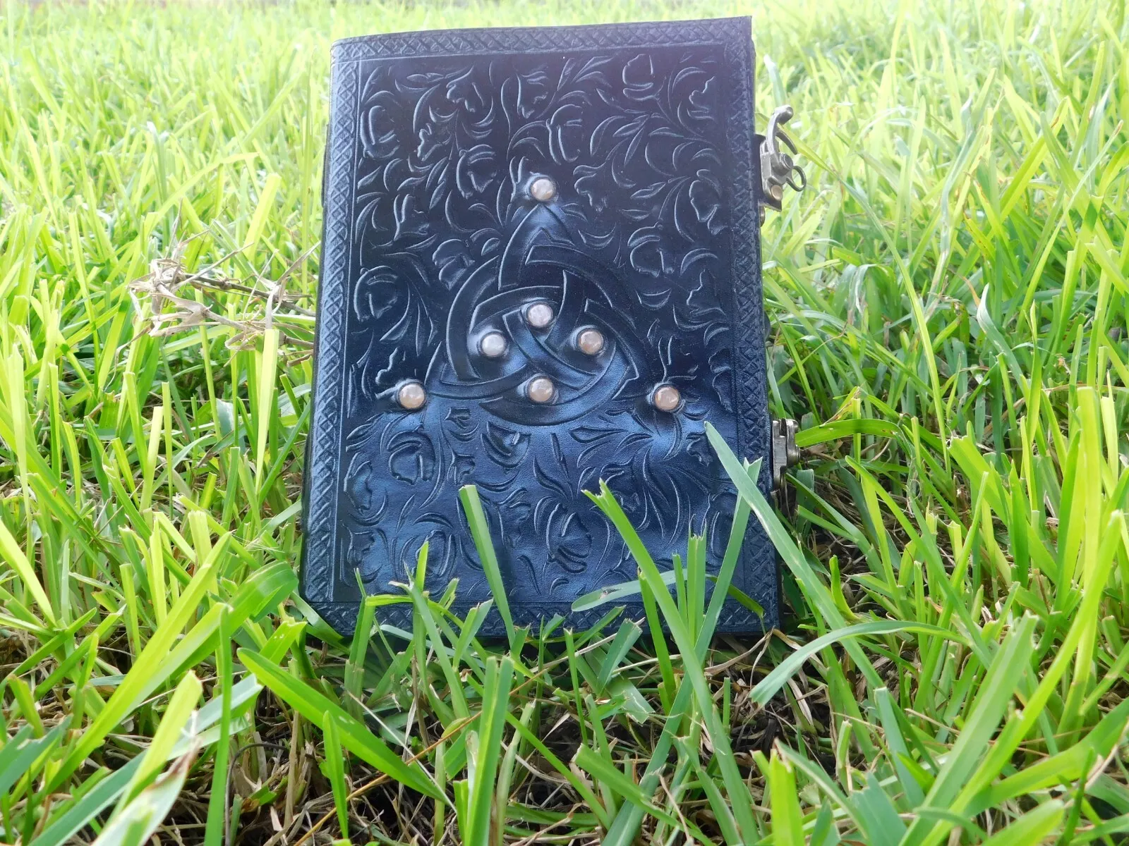 Handcrafted Embossed Design Vintage Leather Bound Journal Diary Celtic Trinity Knot Notebook For Men & Women Office Stationary Use