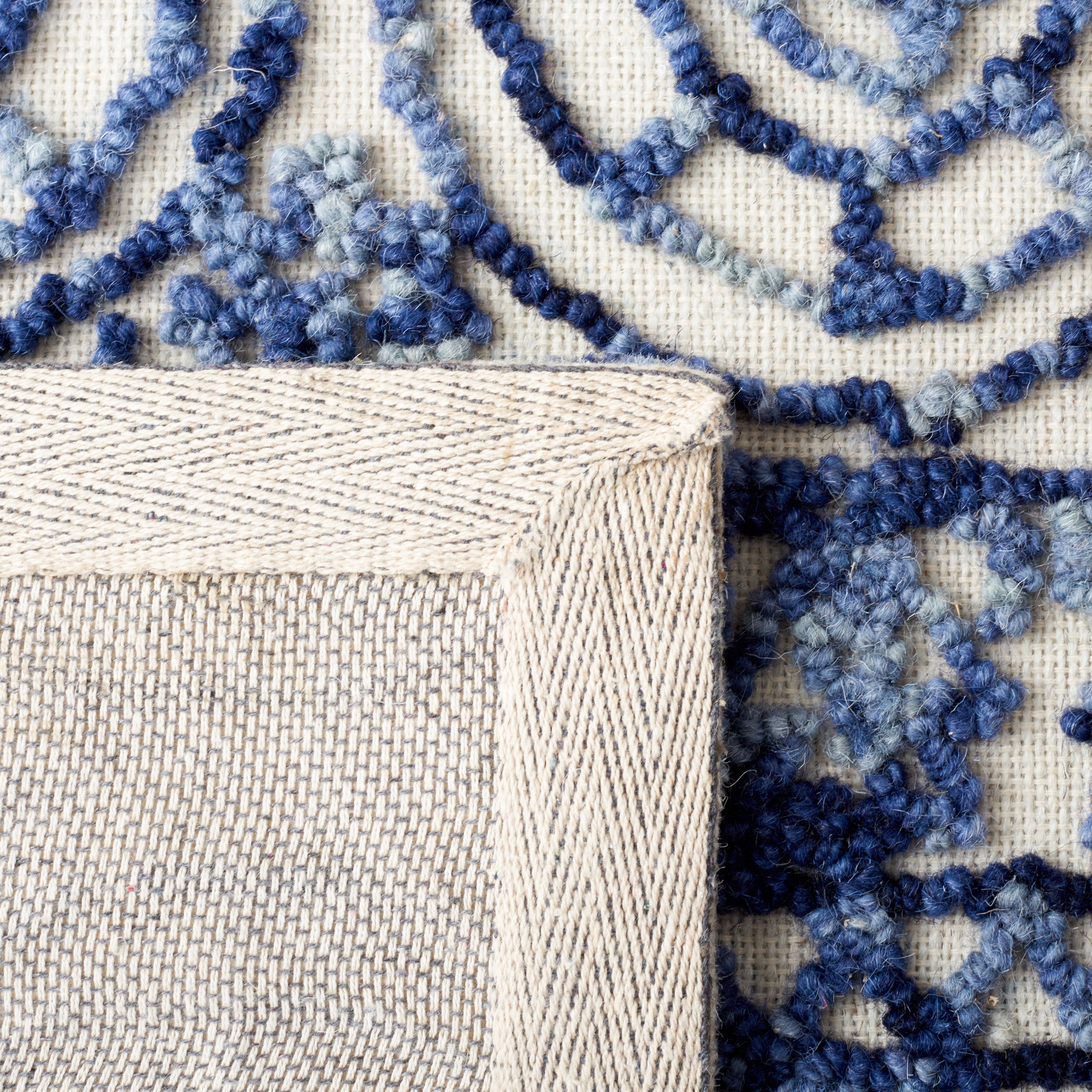 SAFAVIEH Trace Aditi Oriental Area Rug, Navy/Ivory, 6' x 6' Square