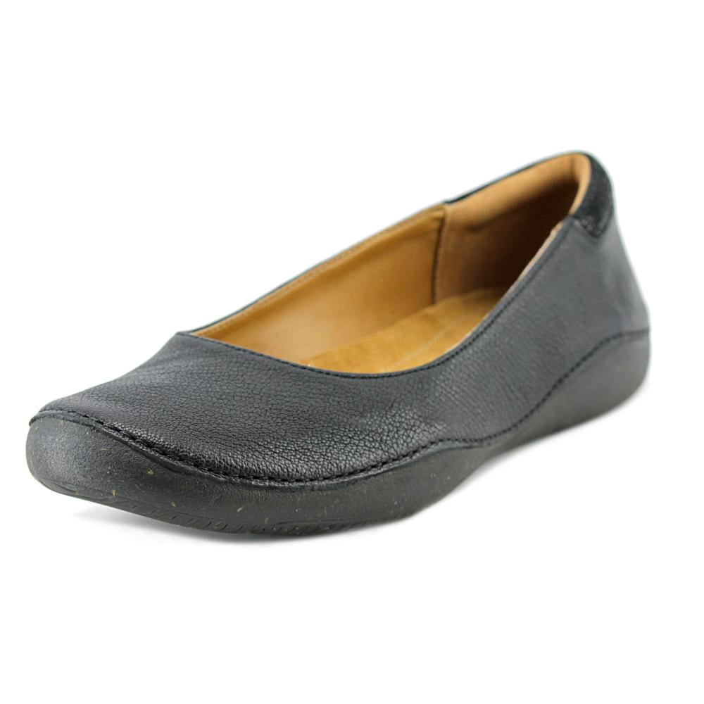 clarks womens shoes black flats
