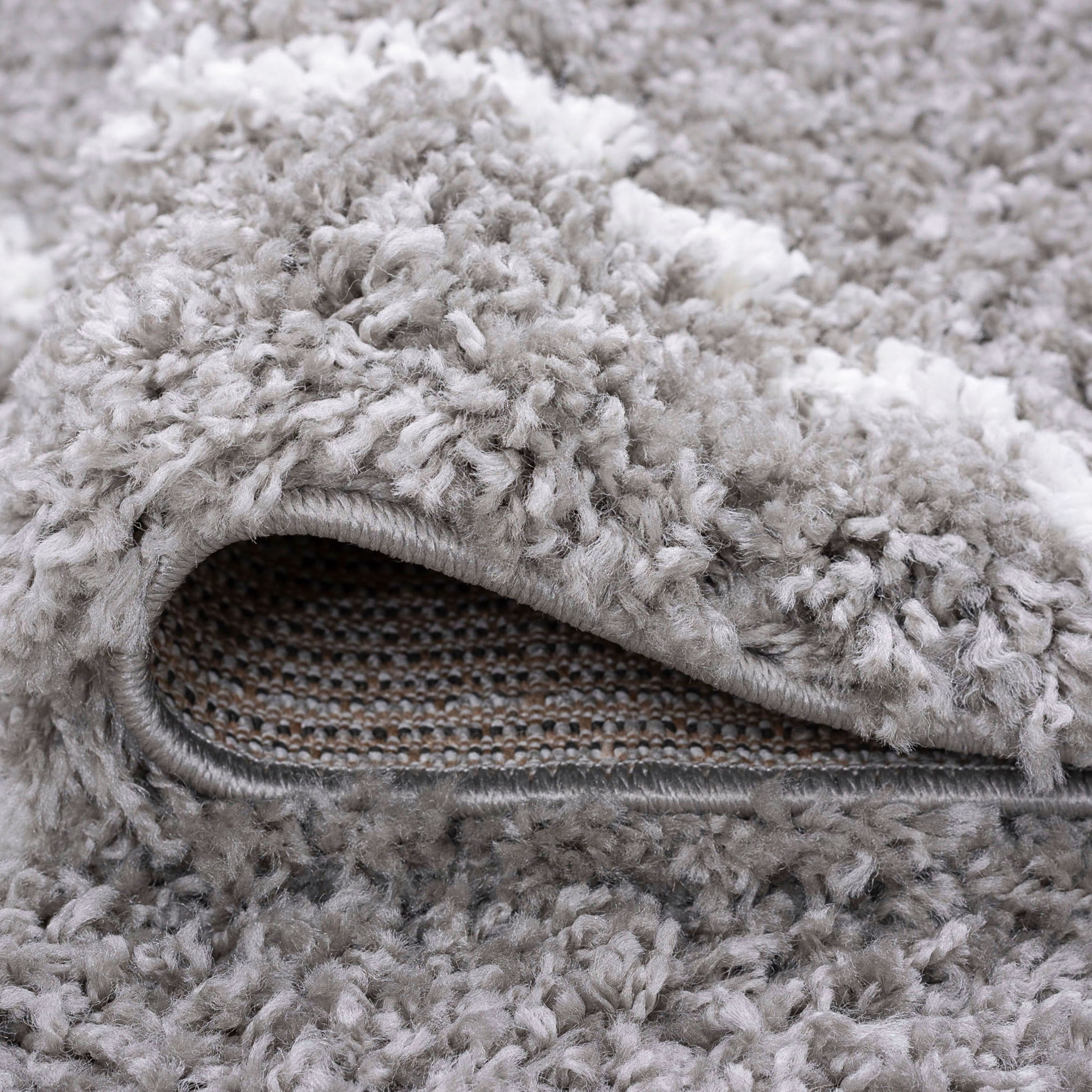 Jersey Shag Contemporary Diamond Silver and White Polypropylene Indoor Area Rug, 2'x3' Rectangle